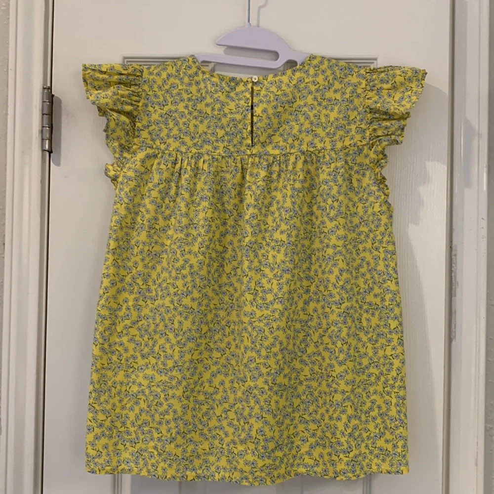 J.Crew Embroidered Flutter Sleeve Top in
Stellar Yellow Daisy - Size Medium - Picture 5 of 8